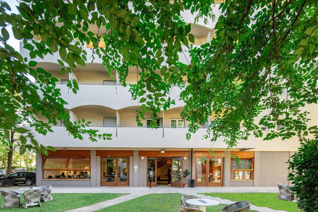 Hotel La Pergola Линьяно-Саббьядоро Экстерьер фото