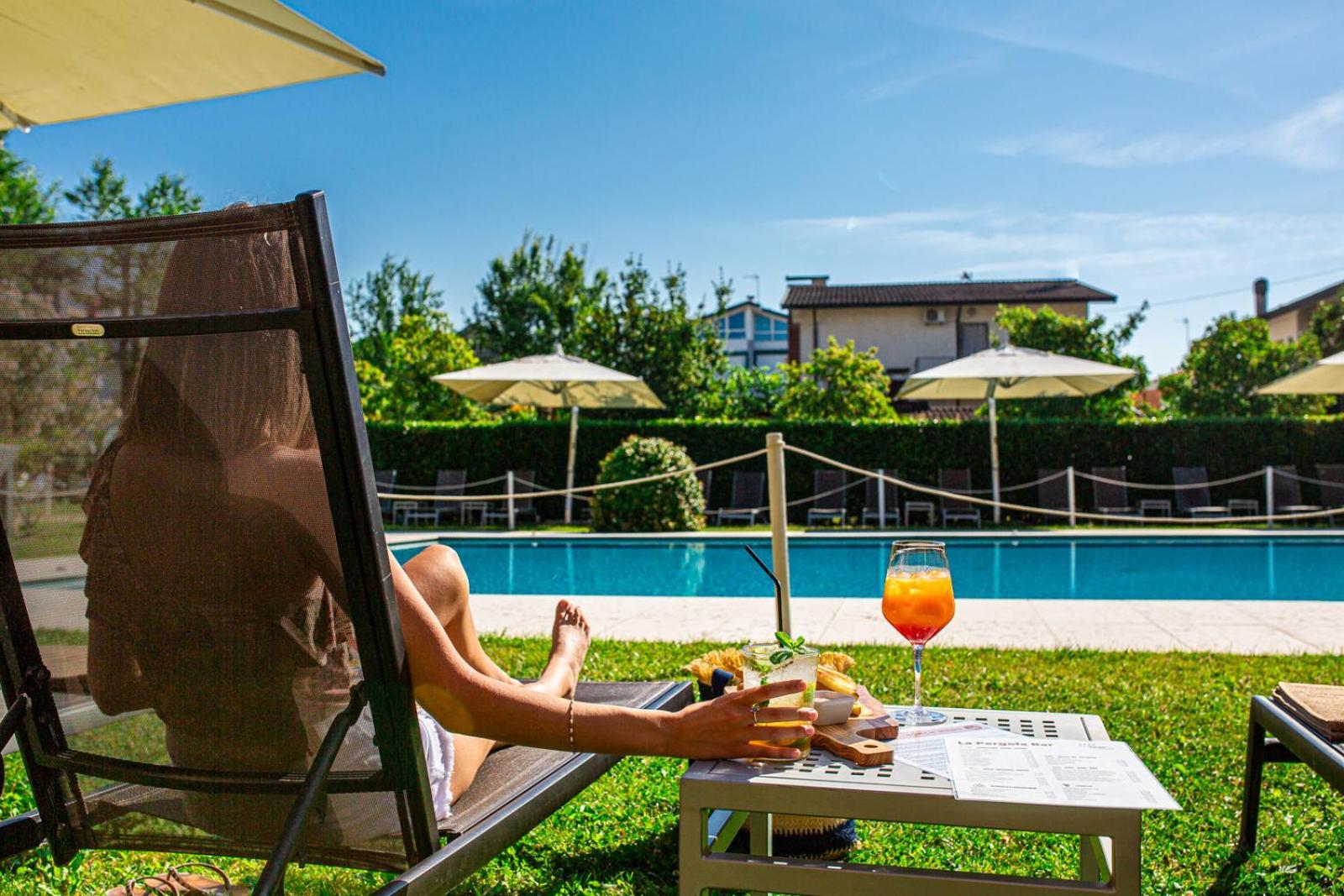 Hotel La Pergola Линьяно-Саббьядоро Экстерьер фото