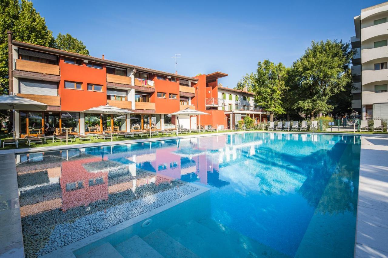 Hotel La Pergola Линьяно-Саббьядоро Экстерьер фото